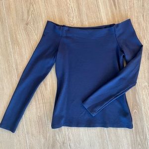 L’AGENCE Cynthia off-the-shoulder top, Navy, Medium